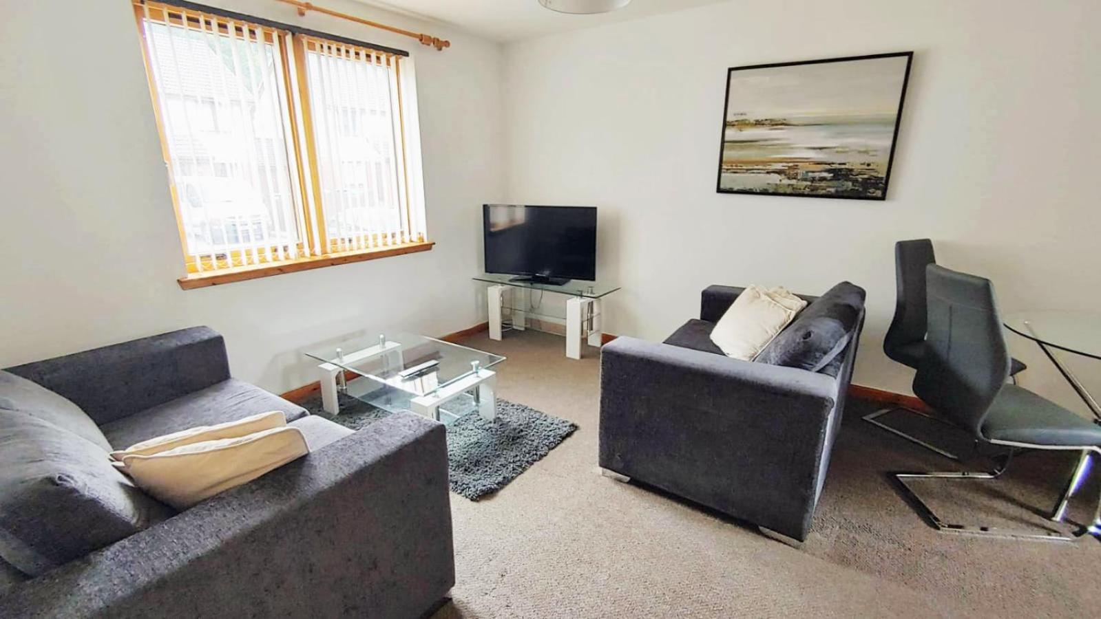Superb 2 Bedroom Flat - Refurbished Dec 2024 Inverness Extérieur photo